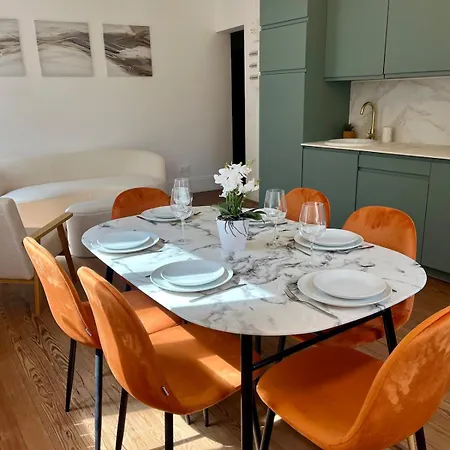 Les Capucines Apartment *