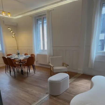 Les Capucines Apartment